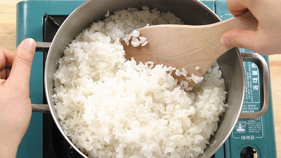 cleaning the body of parasites with rice